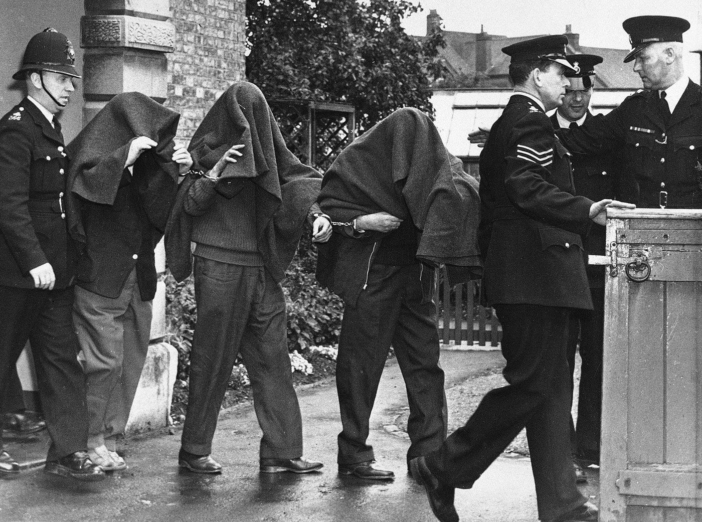 Heists and Intrigue Unraveling 5 of the Biggest Robberies in London