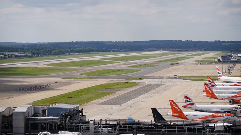 Smooth Landings A Guide on How to Pick Someone Up from Gatwick Airport